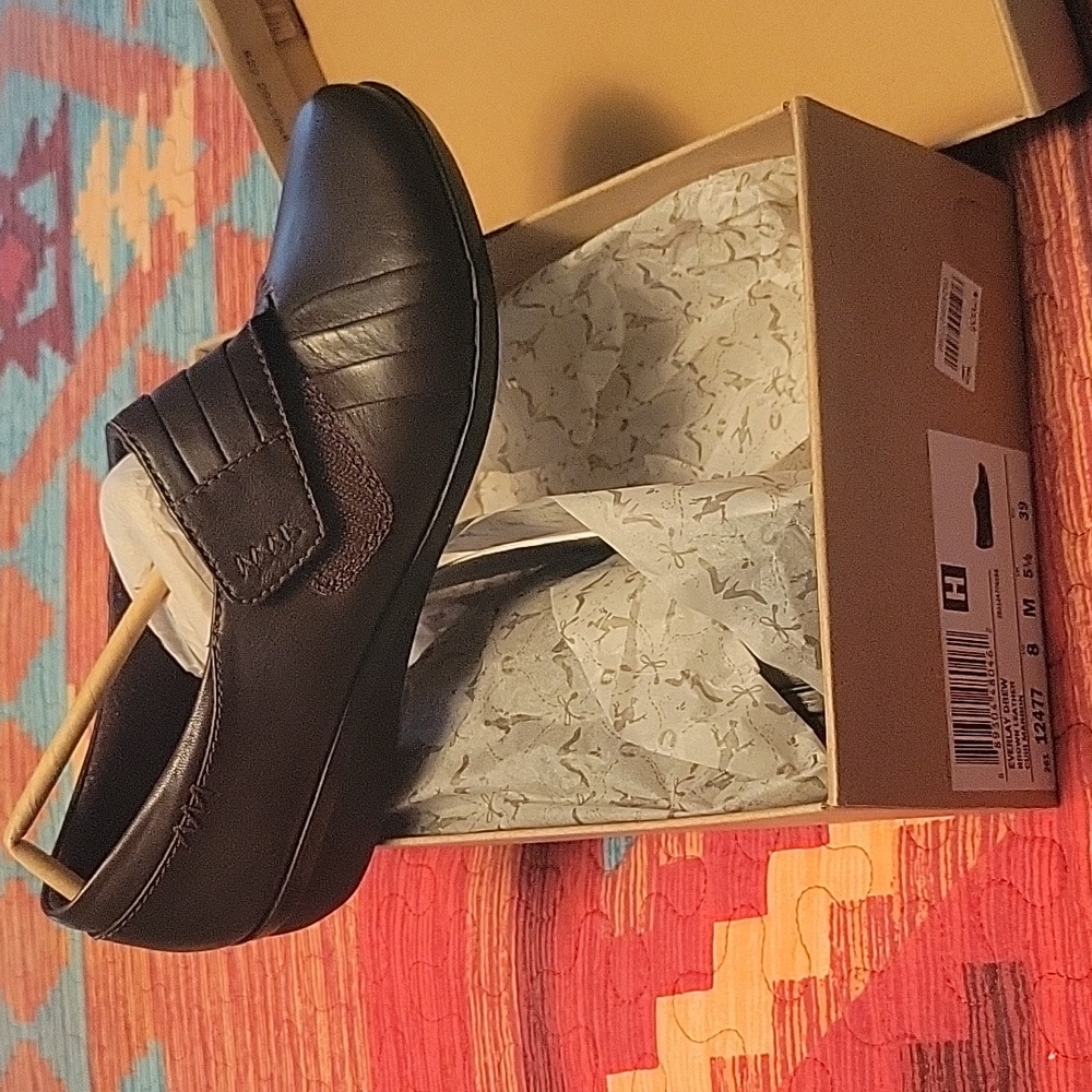 Brand New Clark's Brown Leather